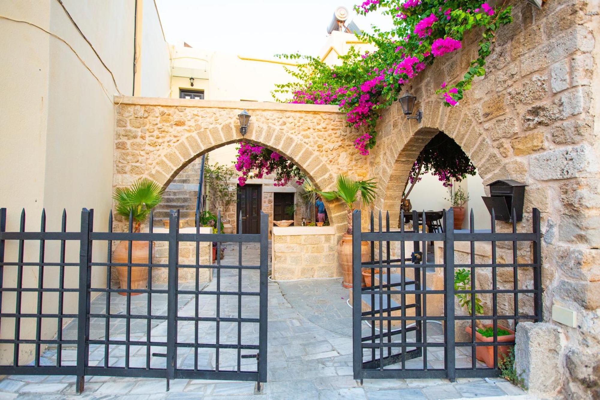 The Old Town House Rhodes City Exterior foto