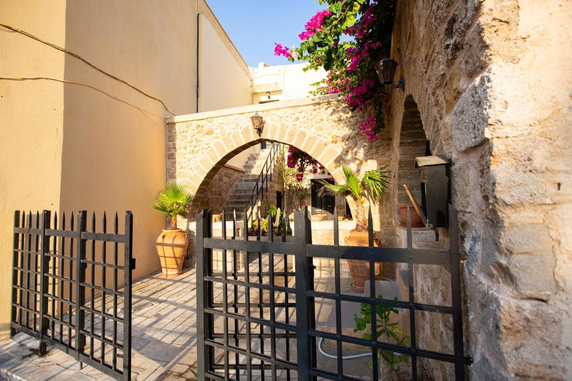 The Old Town House Rhodes City Exterior foto